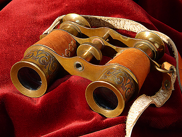 OLD and VINTAGE BINOCULARS FOR THEATER MADE IN BRASS and LEATHER - Adele Blanc-Sec