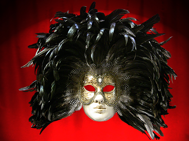 MASKS VENICE FACE WITH COLOMBINE CHISEL AND FEATHERS