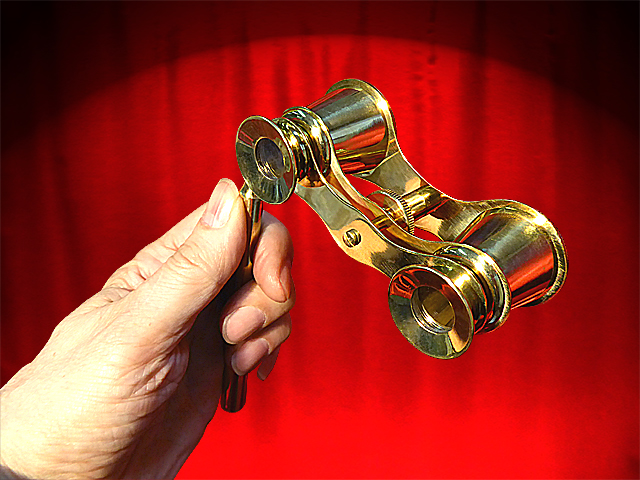 ANTIQUARIATO e VINTAGE BINOCOLO per TEATRO (IN OTTONE)