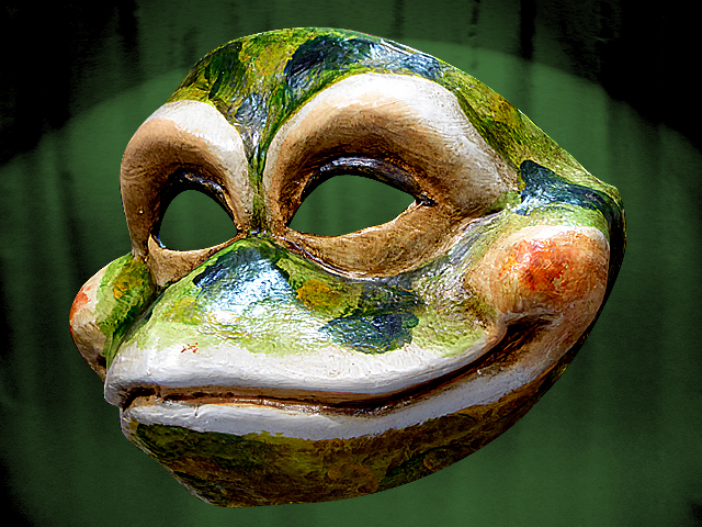 MASQUE de GRENOUILLE (CRAPAUD) de VENISE en PAPIER MACHE