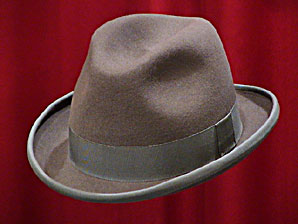 diplomat_or_hat_1920 !